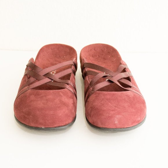 Vionic Claire Slip-On Mule in Maroon - Picture 2 of 4